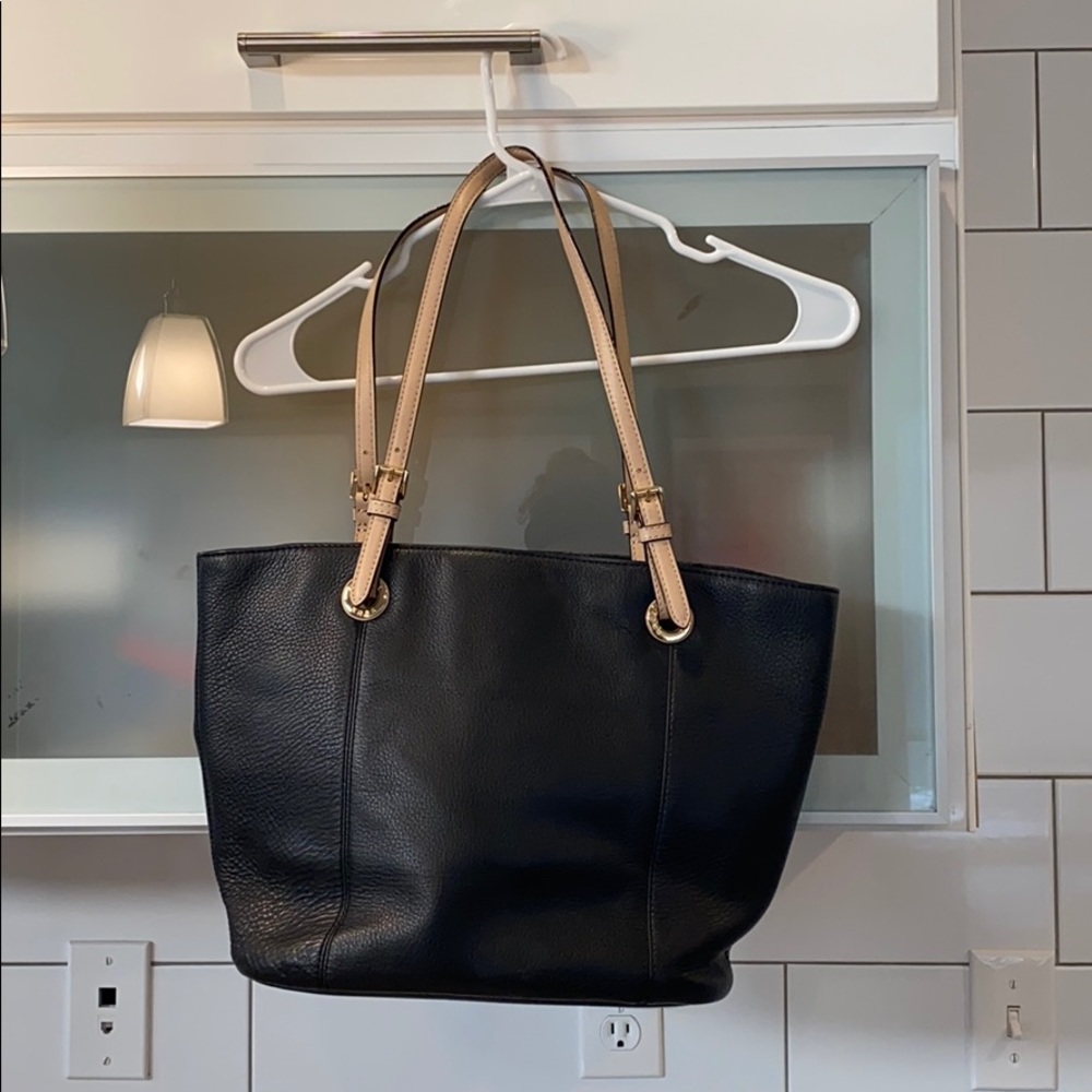 Michael Kors black tote bucket bag purse